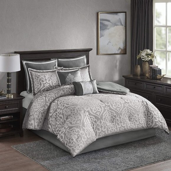 Madison Park Cozy Comforter Set Jacquard Damask Medallion Design Queen - Picture 1 of 6